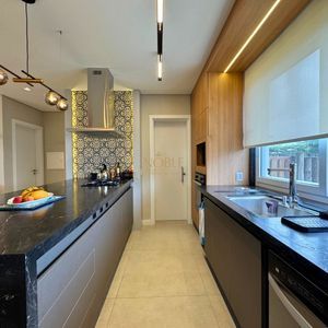 Casa de Condomínio com 435m², 4 dormitórios, 4 suítes, 4 vagas no Ocean Side em Torres para Comprar