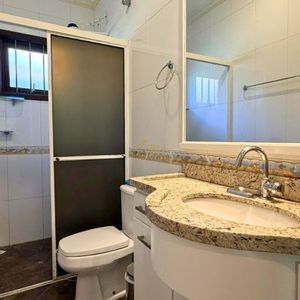 Casa com 156m², 3 dormitórios, 1 suíte, 4 vagas no bairro Praia Itapeva em Torres para Comprar