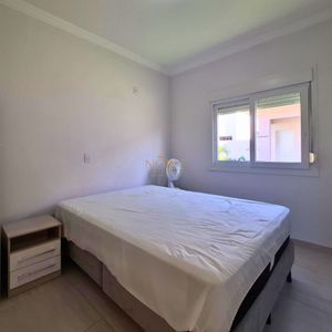 Casa, 5 dormitórios, 1 suíte, 3 vagas no bairro Praia Paraíso em Torres para Comprar