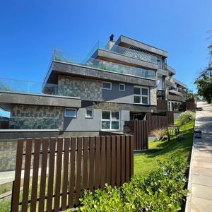 Apartamento com 291m², 4 dormitórios, 4 suítes, 4 vagas no Solos em Torres para Comprar