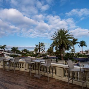 Casa de Condomínio com 591m², 5 dormitórios, 5 suítes, 2 vagas no Ocean Side em Torres para Comprar