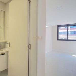Cobertura com 220m², 3 dormitórios, 3 suítes, 2 vagas no Dona Iris em Torres para Comprar