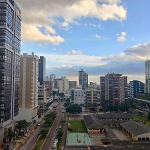 Apartamento com 135m², 3 dormitórios, 3 suítes, 2 vagas no Montalcino em Torres para Comprar