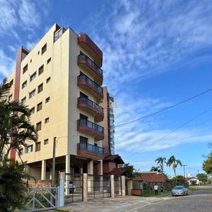 Apartamento com 115m², 3 dormitórios, 1 suíte, 1 vaga no Condomínio Edif. Porto Seguro em Torres para Comprar