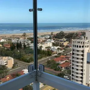Cobertura com 262m², 3 dormitórios, 2 suítes, 2 vagas no Pérola da Praia em Torres para Comprar