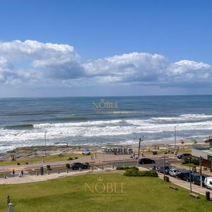 Cobertura com 344m², 3 dormitórios, 3 suítes, 3 vagas no Ares em Torres para Comprar