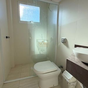 Casa com 400m², 5 dormitórios, 1 suíte, 4 vagas no bairro Stan em Torres para Comprar