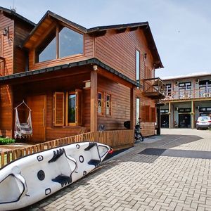 Pousada com 220m², 3 dormitórios, 1 suíte, 8 vagas no bairro Praia da Cal em Torres para Comprar