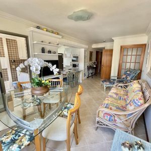 Apartamento com 98m², 3 dormitórios, 1 suíte, 1 vaga no Mar de Flores em Torres para Comprar