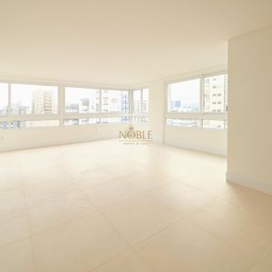 Apartamento com 130m², 3 dormitórios, 1 suíte, 2 vagas no Monterrey em Torres para Comprar