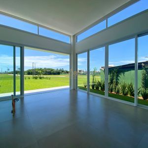 Casa de Condomínio com 206m², 3 dormitórios, 3 suítes, 2 vagas no Reserva das Águas em Torres para Comprar