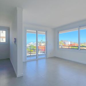 Apartamento com 84m², 2 dormitórios, 1 suíte, 2 vagas no Ilha de Creta em Torres para Comprar