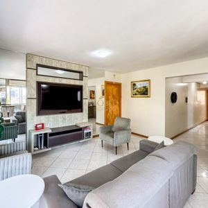 Apartamento com 92m², 2 dormitórios, 1 suíte, 1 vaga no Solar da Praça em Torres para Comprar
