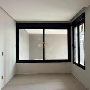 Geminado com 106m², 3 dormitórios, 1 suíte, 1 vaga no bairro Praia da Cal em Torres para Comprar