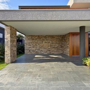 Casa de Condomínio com 237m², 4 dormitórios, 4 suítes, 2 vagas no Reserva das Águas em Torres para Comprar