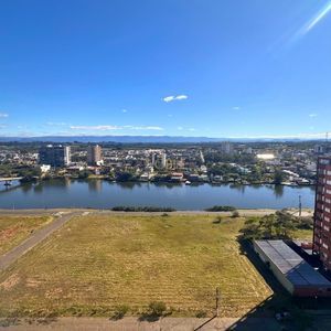 Apartamento com 91m², 2 dormitórios, 2 suítes, 2 vagas no Toronto em Torres para Comprar
