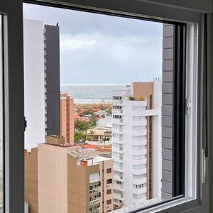 Apartamento com 70m², 2 dormitórios, 1 suíte, 2 vagas no Toronto em Torres para Comprar