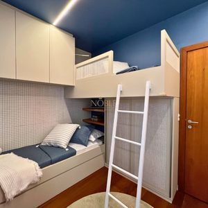 Apartamento com 180m², 3 dormitórios, 1 suíte, 2 vagas no Debret em Torres para Comprar