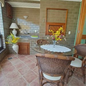 Apartamento com 142m², 3 dormitórios, 1 suíte, 2 vagas no Torre de La Cité em Torres para Comprar