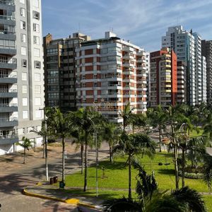 Apartamento com 155m², 3 dormitórios, 1 suíte, 1 vaga no Edificio Villa Itaparica em Torres para Comprar