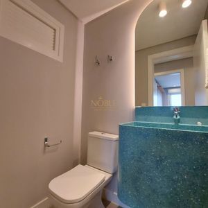 Apartamento com 90m², 2 dormitórios, 2 suítes, 2 vagas no Maui Residencial em Torres para Comprar