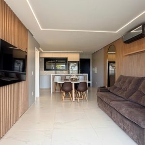 Casa, 2 dormitórios, 2 suítes, 1 vaga no bairro Morada das Palmeiras em Torres para Comprar