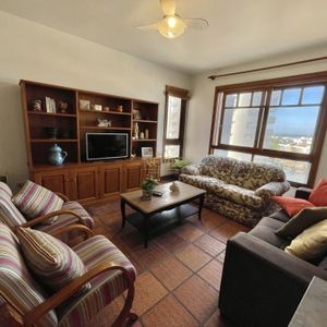 Apartamento com 186m², 3 dormitórios, 1 suíte, 2 vagas no Debret em Torres para Comprar