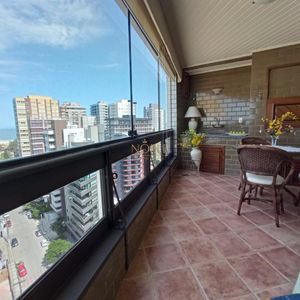Apartamento com 142m², 3 dormitórios, 1 suíte, 2 vagas no Torre de La Cité em Torres para Comprar
