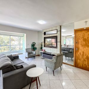 Apartamento com 92m², 2 dormitórios, 1 suíte, 1 vaga no Solar da Praça em Torres para Comprar