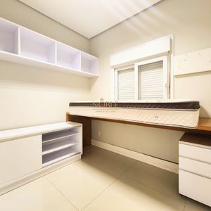 Casa de Condomínio com 440m², 5 dormitórios, 5 suítes, 2 vagas no Ocean Side em Torres para Comprar