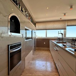 Cobertura com 592m², 4 dormitórios, 4 suítes, 4 vagas no Infinity Ocean em Torres para Comprar