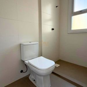 Apartamento com 98m², 2 dormitórios, 2 suítes, 1 vaga no Punta Del Sole em Torres para Comprar