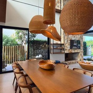 Casa, 3 dormitórios, 3 suítes, 2 vagas no Ocean Side em Torres para Comprar