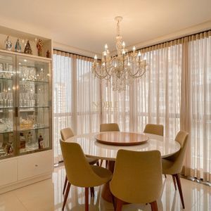 Apartamento com 103m², 3 dormitórios, 3 suítes, 2 vagas no Absoluto em Torres para Comprar