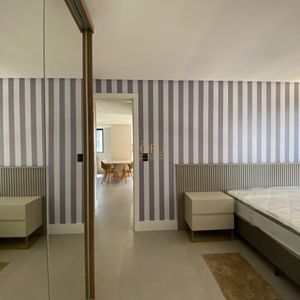 Apartamento com 60m², 2 dormitórios, 1 suíte, 1 vaga no Aston em Torres para Comprar