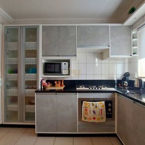 Apartamento com 131m², 3 dormitórios, 1 suíte, 2 vagas no Torre do Sol em Torres para Comprar