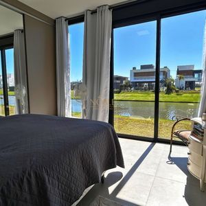 Casa de Condomínio com 175m², 3 dormitórios, 3 suítes, 2 vagas no Reserva das Águas em Torres para Comprar