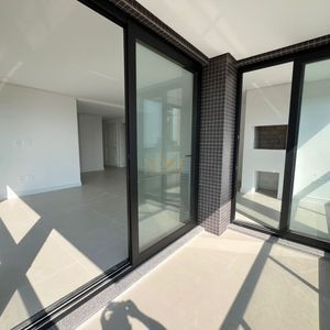Apartamento com 117m², 3 dormitórios, 3 suítes, 2 vagas no Freedom em Torres para Comprar