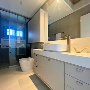 Casa de Condomínio com 240m², 4 dormitórios, 4 suítes, 2 vagas no Reserva das Águas em Torres para Comprar