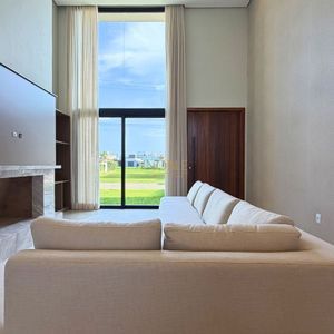 Casa de Condomínio com 237m², 4 dormitórios, 4 suítes, 2 vagas no Reserva das Águas em Torres para Comprar