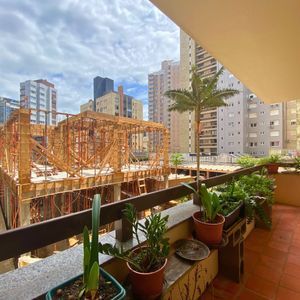 Apartamento com 269m², 4 dormitórios, 3 suítes, 2 vagas no Edificio Santa Helena em Torres para Comprar