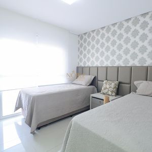Apartamento com 249m², 4 dormitórios, 4 suítes, 2 vagas no Graziela em Torres para Comprar