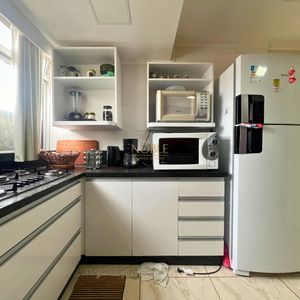 Apartamento com 63m², 2 dormitórios, 1 suíte, 1 vaga no Goulart em Torres para Comprar