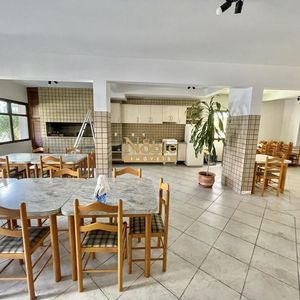 Apartamento com 98m², 3 dormitórios, 1 suíte, 1 vaga no Mar de Flores em Torres para Comprar