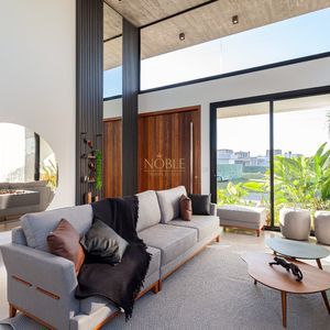 Casa de Condomínio com 204m², 3 dormitórios, 3 suítes, 2 vagas no Reserva das Águas em Torres para Comprar