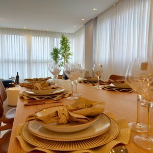 Apartamento com 90m², 2 dormitórios, 2 suítes, 2 vagas no Maui Residencial em Torres para Comprar