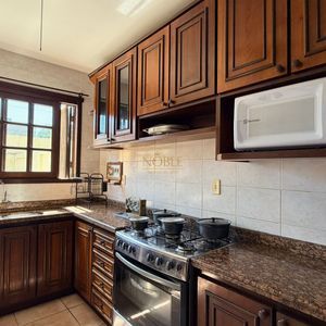 Casa com 193m², 3 dormitórios, 1 suíte, 3 vagas no bairro Praia Grande em Torres para Comprar