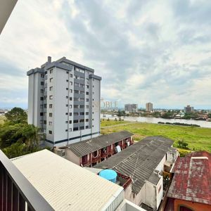 Apartamento com 91m², 2 dormitórios, 2 suítes, 2 vagas no Toronto em Torres para Comprar