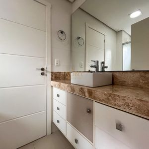 Apartamento com 130m², 3 dormitórios, 3 suítes, 1 vaga no Avant Garde em Torres para Comprar