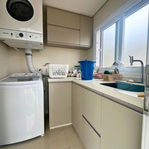 Casa com 180m², 3 dormitórios, 1 suíte, 4 vagas no bairro Novo Passo em Passo de Torres para Comprar